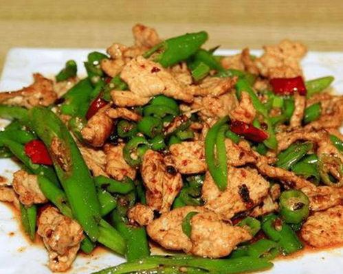 娱乐吃瓜酱辣椒炒肉视频